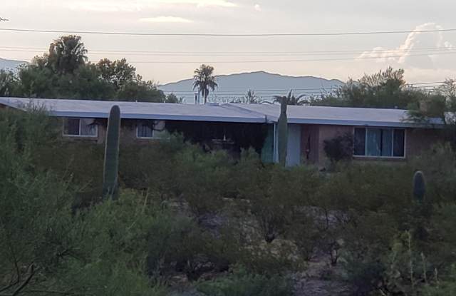 5520 N Bonita Place Gallery 2