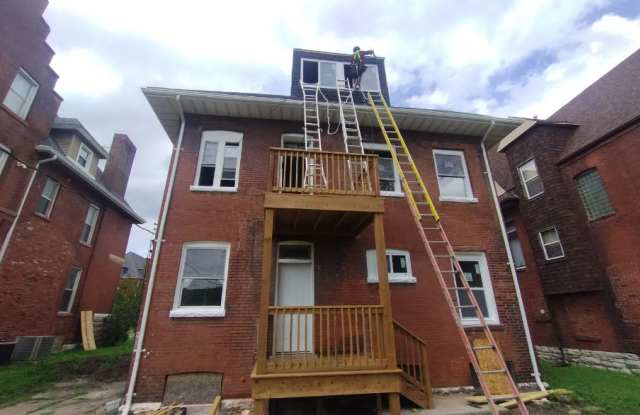 4266 Washington St photos photos