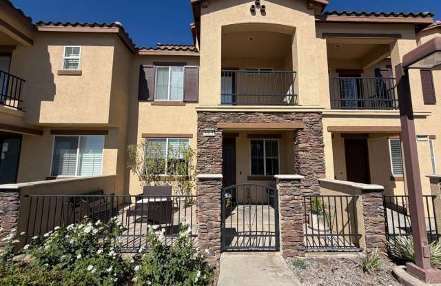Beautiful 4BR/3.5BA Townhouse in Rancho Cucamonga – Available for Rent **NOVEMBER 1ST 2026** Gallery 1
