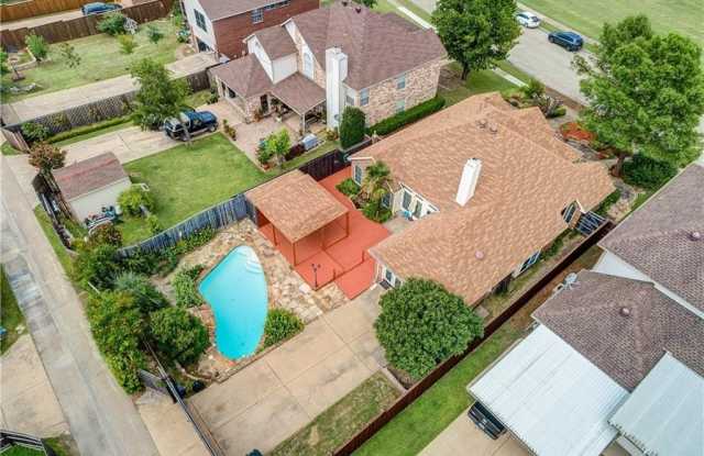 7125 Northpointe Drive Gallery 2