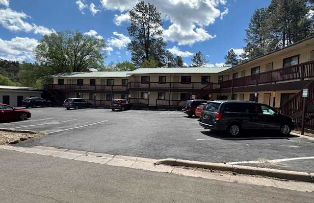 Willow Tree Lodge photos photos