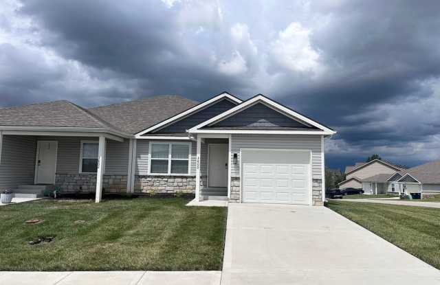 4 Bed | 3 Bath | 1 Car Garage Duplex in Kansas City photos photos 4 Bed | 3 Bath | 1 Car Garage Duplex in Kansas City photos photos