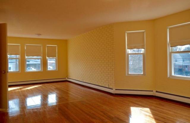 140 Bonner Ave. Gallery 3