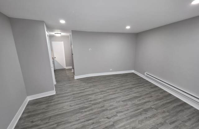 RENOVATED ONE BEDROOM APARTMENTS FOR $1,550.00 Gallery 3
