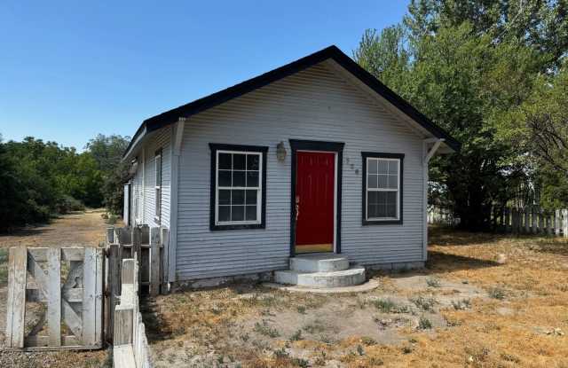 Newly Remodeled 2-Bedroom Home Minutes from Downtown Twin Falls photos photos