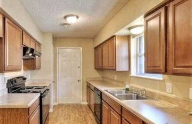 818 Sequoia Drive Gallery 4