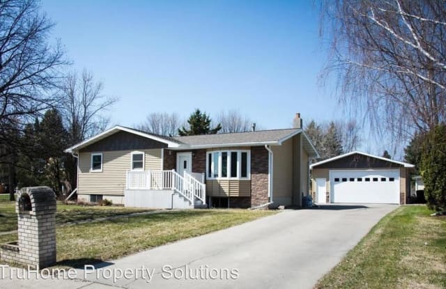 15 Garden Ct. NW - 15 Garden Ct NW, East Grand Forks, MN 56721