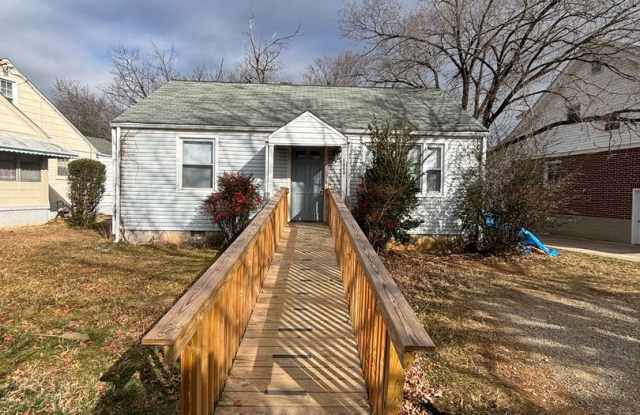 2 bedroom 1 bathroom house - 1605 Rugby Boulevard Northwest, Roanoke, VA 24017