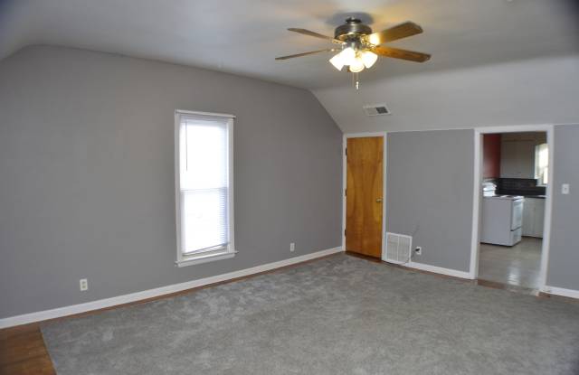 334 W 5th Street - 2 photos photos 334 W 5th Street - 2 photos photos