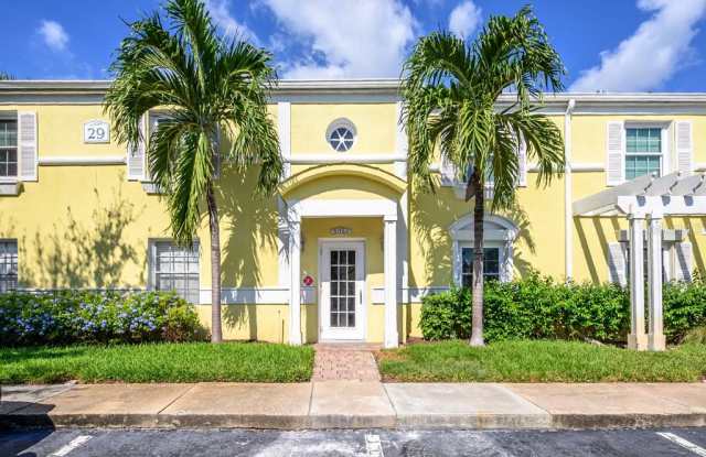 5055 COQUINA KEY SE DR - 5055 Coquina Key Drive Southeast, St. Petersburg, FL 33705