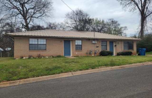 150 W 7th St - 150 West 7th Street, Rusk, TX 75785