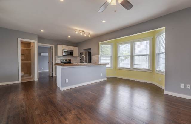 1015 N Palmetto photos photos