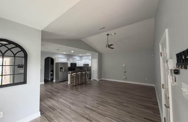 1046 Sedona Pines Dr Gallery 2