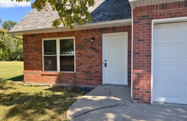 Three bedroom, two and a half bath Gallery 3
