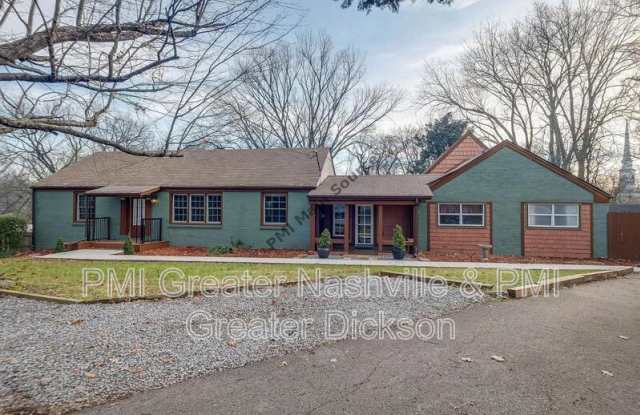 1711 Golf St photos photos