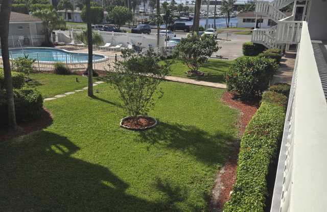 2841 Somerset Drive photos photos