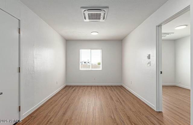 3153 W SWEETWATER Avenue Gallery 3