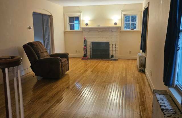 172 W PROSPECT AVE Gallery 4