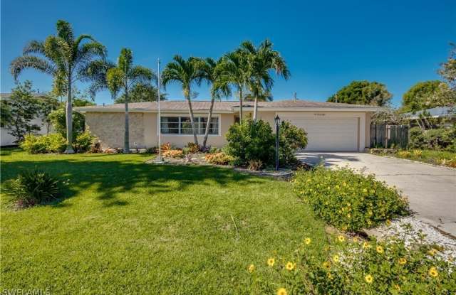 Newly Renovated 3/2 Single Family Home with Garage! photos photos