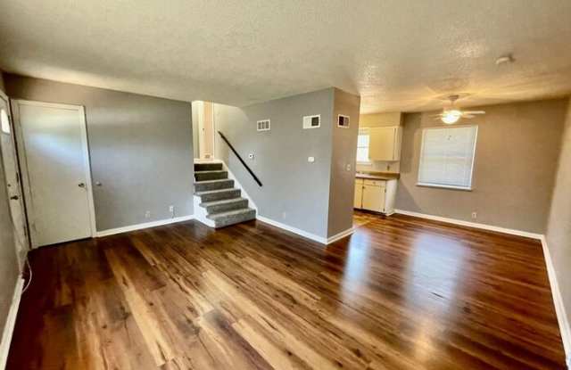 602 Northeast Florence Avenue Gallery 2