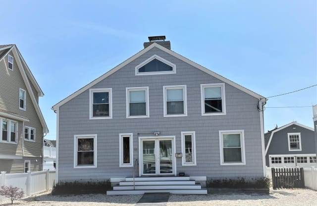 17 1st Avenue - 17 1st Ave, Seaside Park, NJ 08752