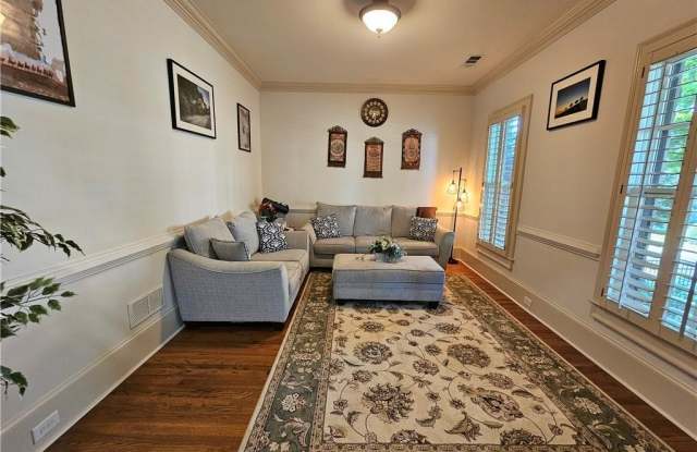 10924 Waters Road Gallery 3