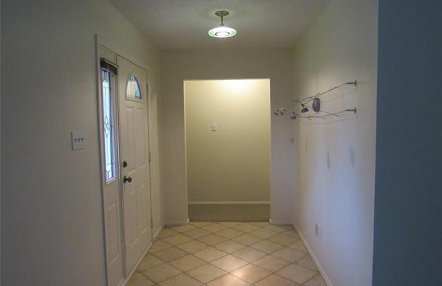 2922 Geneva Drive Gallery 4