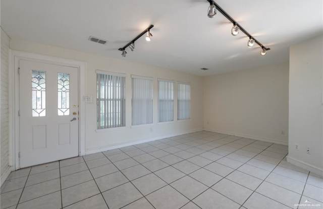 304 Ashley Drive Gallery 2