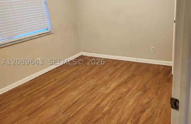 1638 SE Embassy Dr Gallery 3