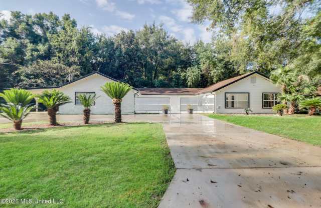 304 Ruella Avenue lot: C Gallery 1