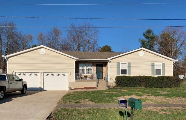 **New Paint** **New Carpet** Ready for YOU!! photos photos