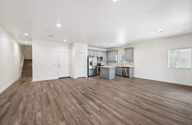 Stone View on 7th Townhomes Gallery 2