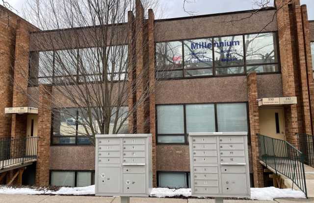 2 PROFESSIONAL DR #242 photos photos