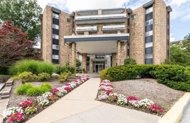 2112 Acacia Park Drive unit: 220 photos photos