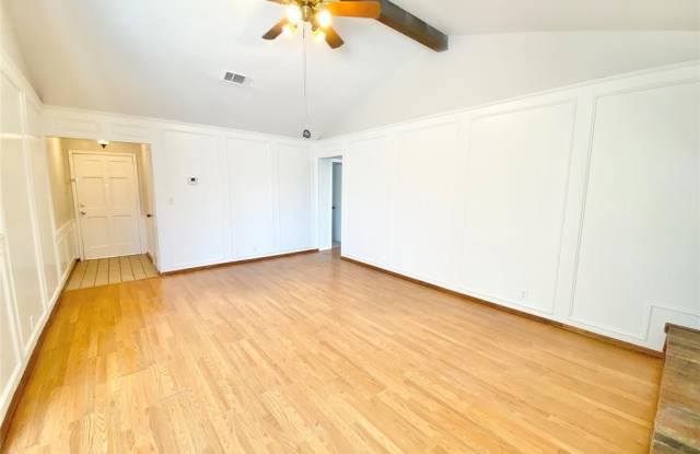 213 Laura Drive Gallery 4