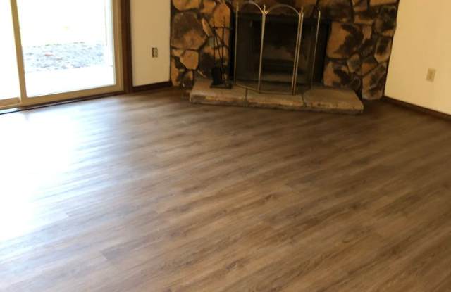 2-Bedroom Condominium in McMinnville photos photos