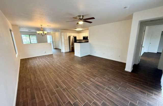 UPDATED 3/2 + DEN HOME IN SURPRISE Gallery 4