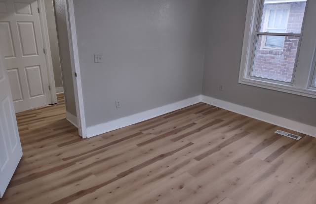 3219 E 5th Ave photos photos