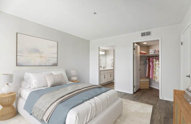 Newport Palms Apartments Gallery 3