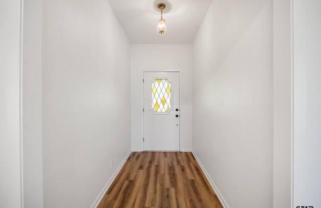 1302 Larkspur Lane Gallery 3