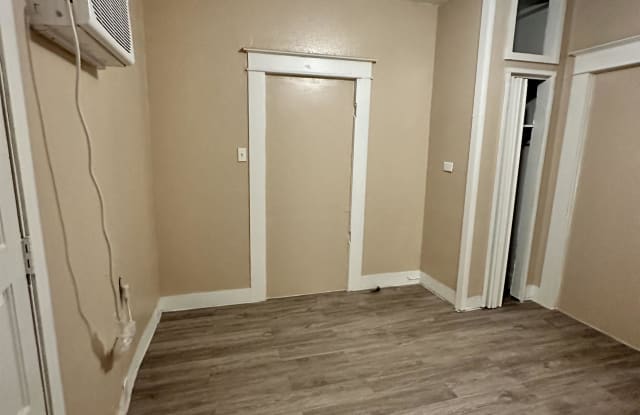 314 North Nueces - B - 314 North Nueces, San Antonio, TX 78207