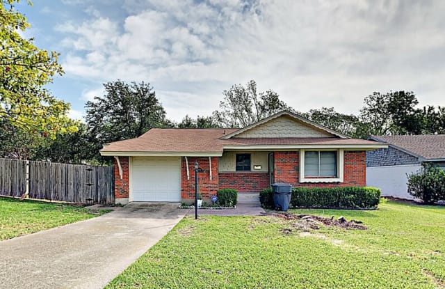 8948 Angleton Pl - 8948 Angleton Place, Dallas, TX 75243