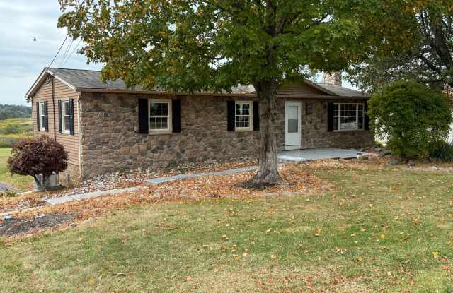 3 bd / 1.5 bth Single Family Home in Quakertown photos photos