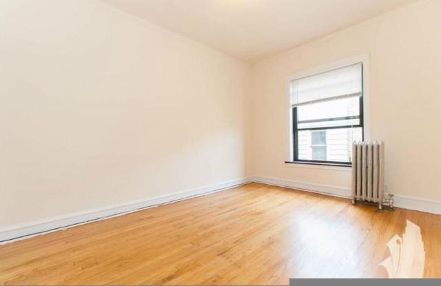 2428 North Sawyer Avenue Gallery 2