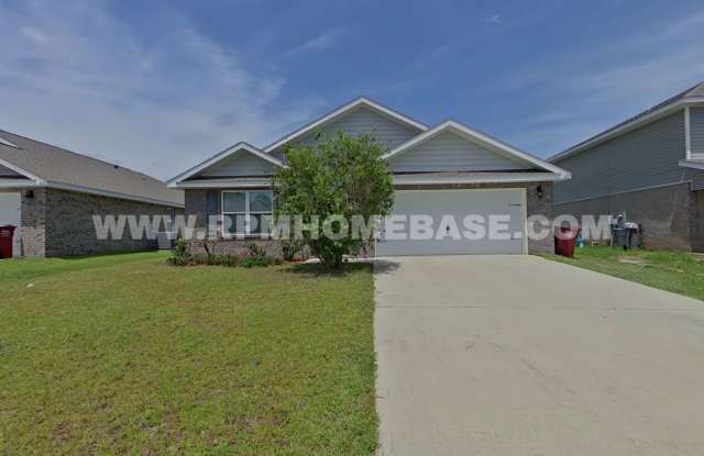 Spacious 4-Bedroom Home with Covered Porch in Redstone Commons, Crestview Gallery 1