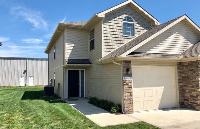 10918 Westover Rd - 10918 Westover Rd, Peculiar, MO 64078
