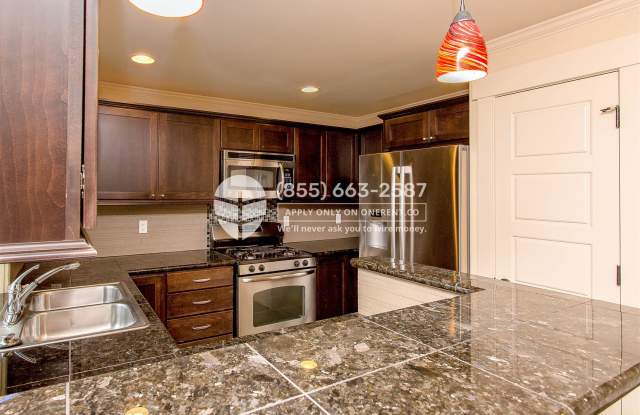 5611 Phinney Avenue North Unit B - 5611 Phinney Ave N, Seattle, WA 98103