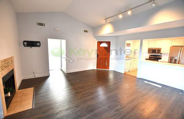 La Mesa | Rancho San Diego | End unit Condo | Open View photos photos