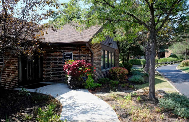 Arbor Lakes Apartments Gallery 3