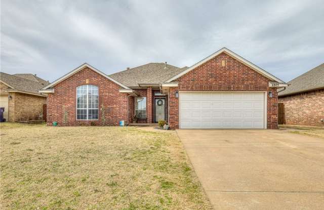 Amazing 4 bed 2 bath in Yukon! photos photos